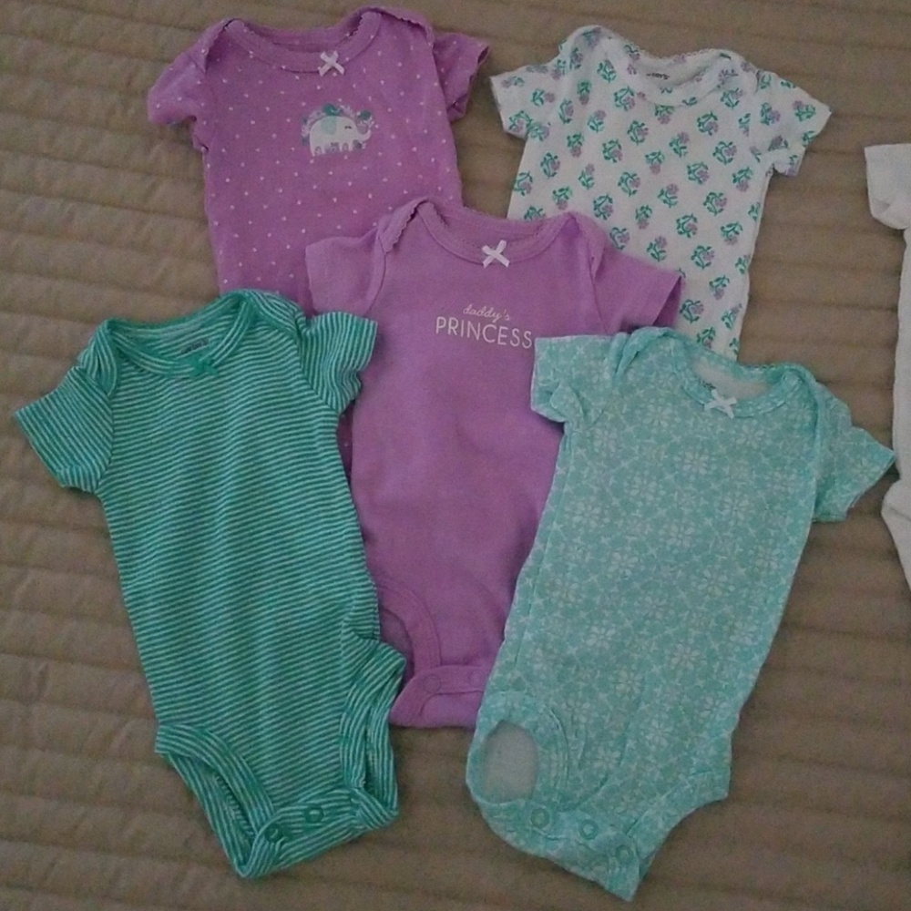 Lot of 5 newborn onesies and one outfit